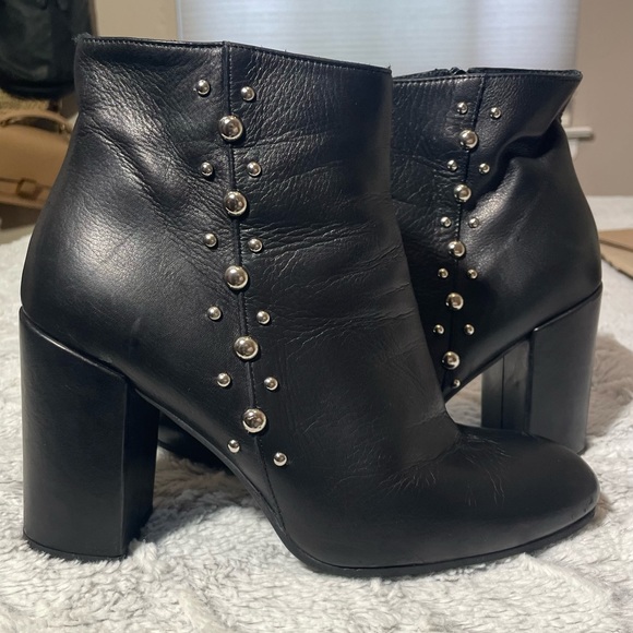 Shoes - PIAMPIANI Women’s black leather studded short boots. size 9